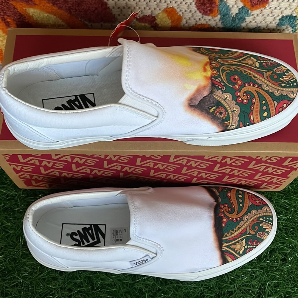 Vans Classic Slip On Big Reveal True White/Paisley Men’s sneakers - Picture 4 of 16